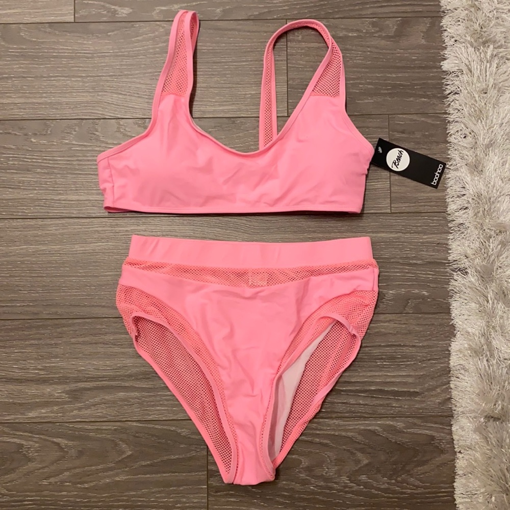 Women’s Pink Swimsuit Set